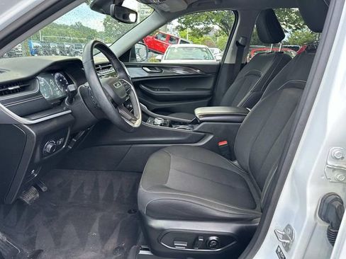 Certified 2021 Jeep Grand Cherokee L Laredo w/ Luxury Tech Group I AWD/4WD image 19