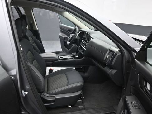 Certified 2023 Nissan Pathfinder SV w/ Black Appearance Package AWD/4WD image 31