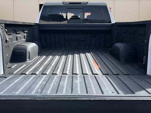 Used 2021 GMC Sierra 1500 Elevation w/ Preferred Package image 14