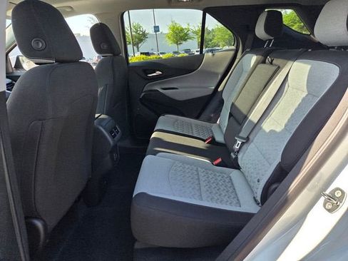 Used 2023 Chevrolet Equinox LT FWD image 11