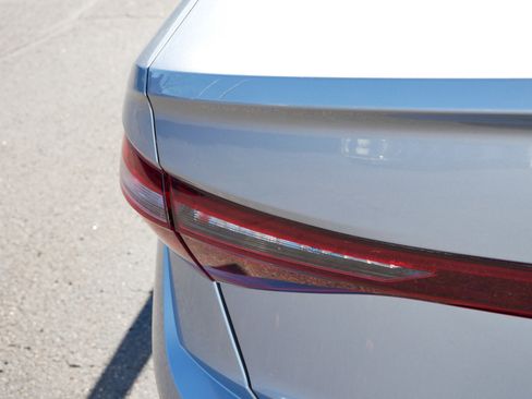 Certified 2025 Volkswagen Jetta SE w/ Sunroof Package image 17