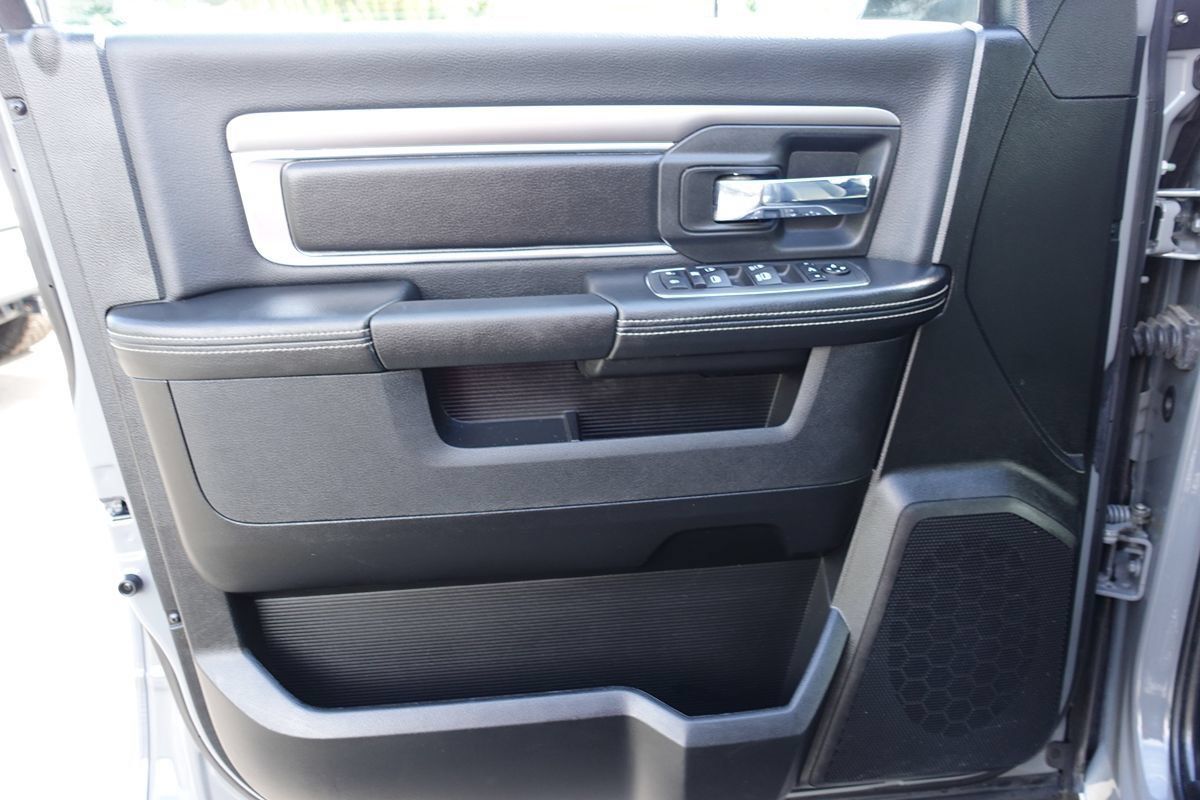 Used 2022 RAM 1500 Warlock w/ Ceramic Grey Warlock Package AWD/4WD image 18