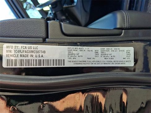 Used 2021 Jeep Grand Cherokee Laredo image 27