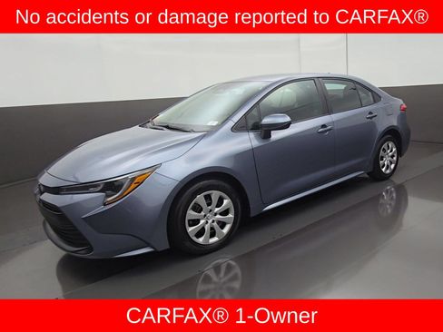 Certified 2025 Toyota Corolla LE w/ Convenience Package FWD image 3