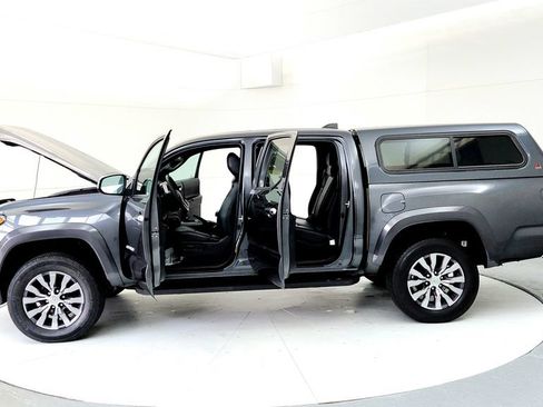 Certified 2021 Toyota Tacoma Limited AWD/4WD image 10
