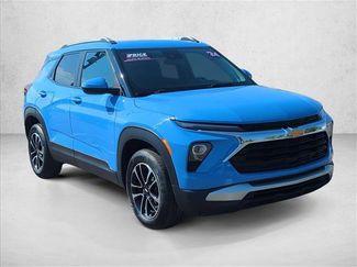 Used 2024 Chevrolet TrailBlazer LT w/ Driver Confidence Package AWD/4WD video 3