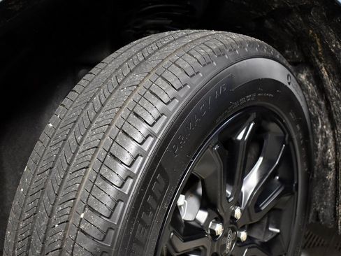 Used 2024 Ford Maverick XLT w/ XLT Luxury Package image 10