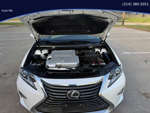 Used 2017 Lexus ES 350 ES 350 Sedan 4D w/ Luxury Package image 40