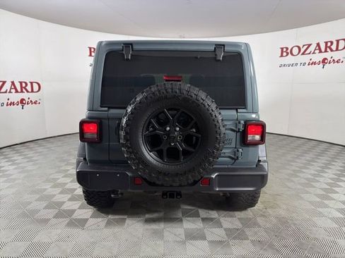 Used 2025 Jeep Wrangler Willys image 7
