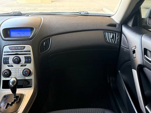 Used 2010 Hyundai Genesis 2.0T RWD image 14
