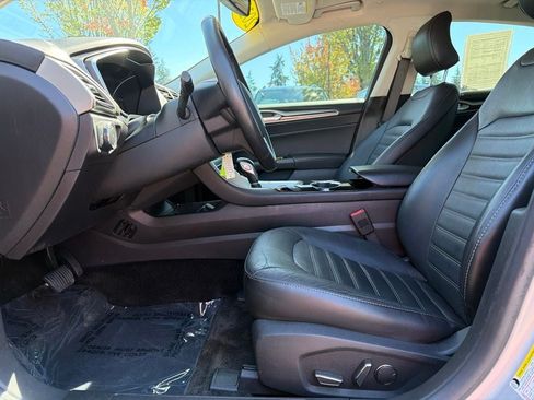 Used 2015 Ford Fusion Energi SE FWD image 11