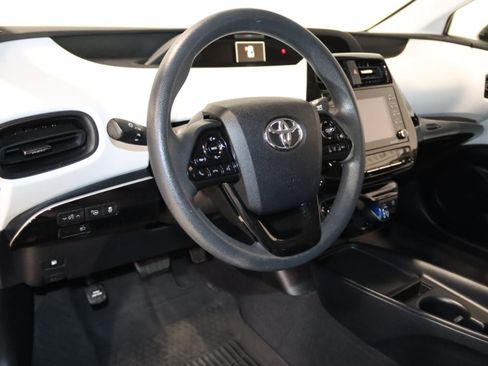 Used 2021 Toyota Prius LE FWD image 38