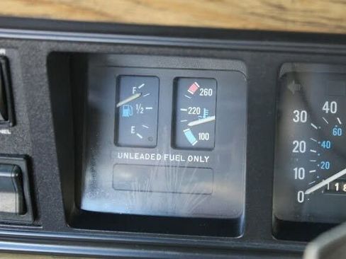 Used 1990 Jeep Grand Wagoneer image 60