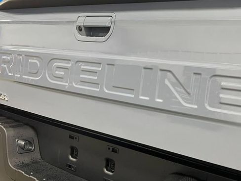 New 2026 Honda Ridgeline Black Edition image 9