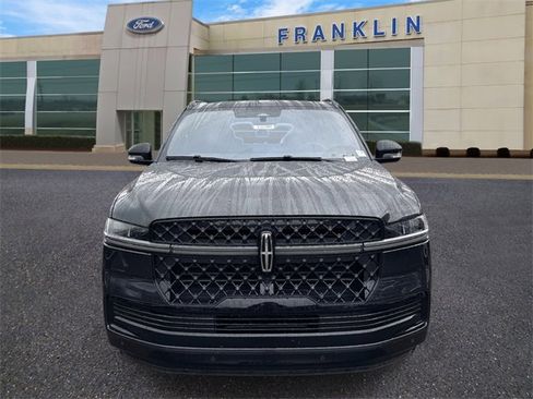 New 2025 Lincoln Navigator L Reserve w/ Jet Appearance Package image 2