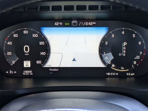 Used 2016 Volvo XC90 T6 Momentum w/ Momentum Plus Package image 38