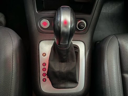 Used 2017 Volkswagen Tiguan Wolfsburg Edition image 25