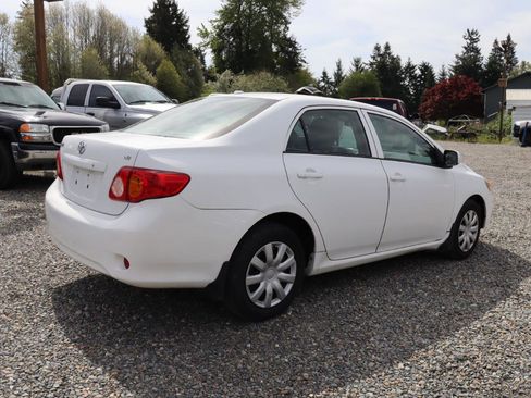 Used 2010 Toyota Corolla FWD image 4