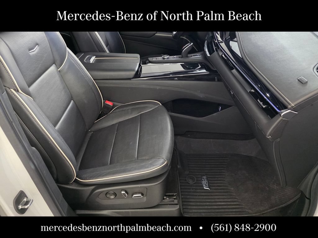 Used 2022 Cadillac Escalade Sport AWD/4WD image 30