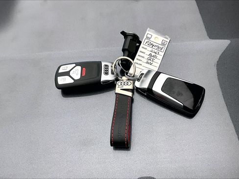 Used 2023 Audi Q5 2.0T Premium w/ Convenience Package AWD/4WD image 15