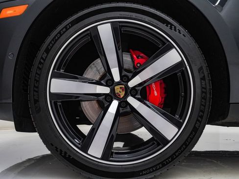 Used 2024 Porsche Macan S AWD/4WD image 13