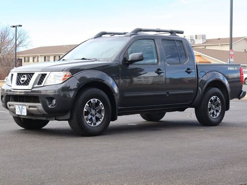 Used 2015 Nissan Frontier PRO-4X image 11