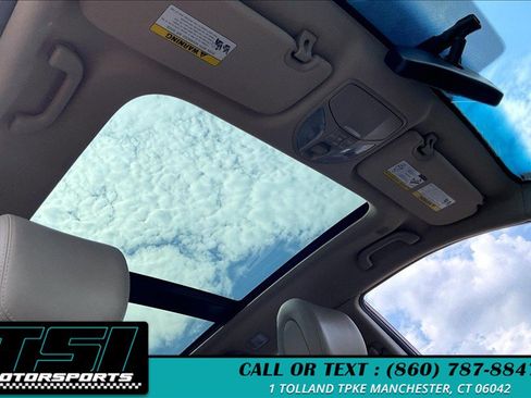 Used 2015 Hyundai Santa Fe Sport 2.0T w/ Option Group 05 AWD/4WD image 21