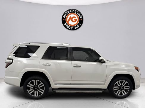 Used 2021 Toyota 4Runner Limited AWD/4WD image 2