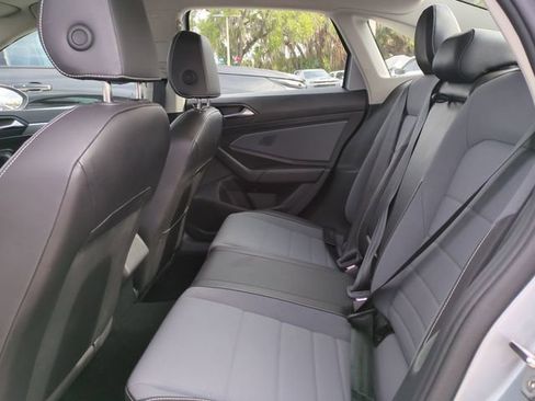 Used 2025 Volkswagen Jetta SE image 16