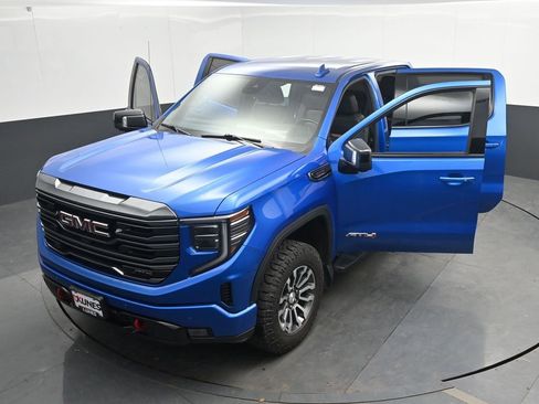 Used 2023 GMC Sierra 1500 AT4 w/ AT4 Premium Package AWD/4WD image 48