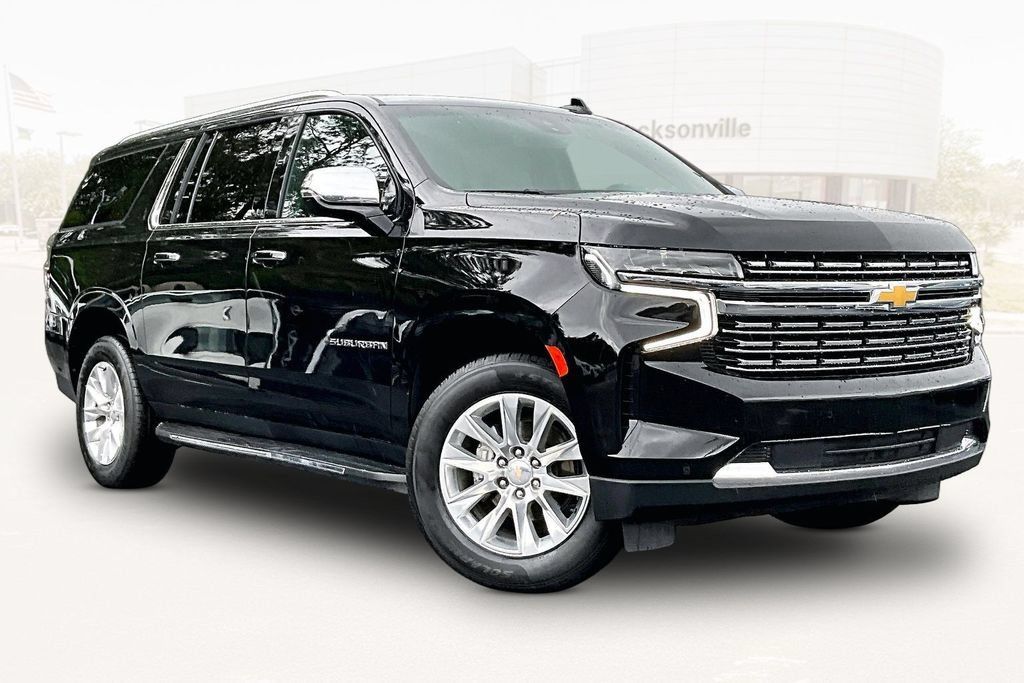 Used 2024 Chevrolet Suburban Premier AWD/4WD image 3