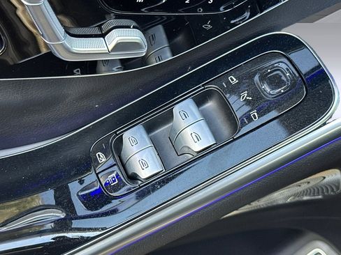 Certified 2022 Mercedes-Benz S 500 4MATIC image 13