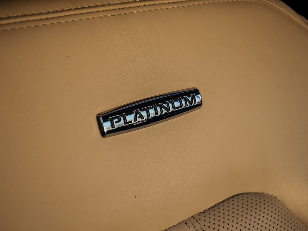 Used 2020 Ford Expedition Platinum AWD/4WD image 23