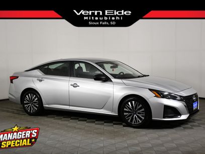 Used 2024 Nissan Altima 2.5 SV