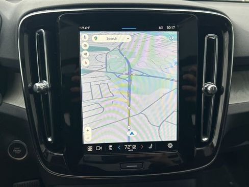 Certified 2025 Volvo XC40 B5 Core image 22