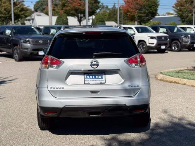 Used 2016 Nissan Rogue SV AWD/4WD image 7