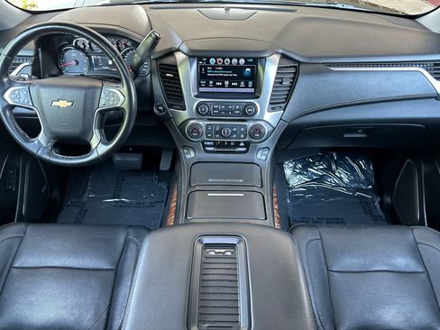 Used 2019 Chevrolet Suburban Premier AWD/4WD image 3