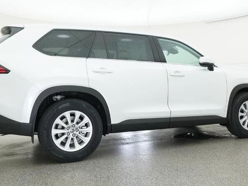 New 2026 Toyota Grand Highlander FWD image 46