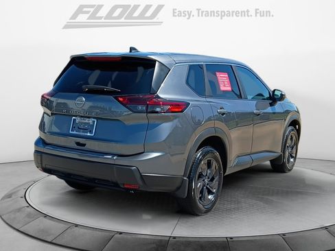 Used 2026 Nissan Rogue SV FWD image 7