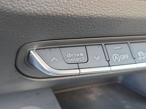 Certified 2024 Audi Q5 Premium AWD/4WD image 25