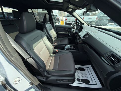 Used 2023 Honda Ridgeline Black Edition image 28