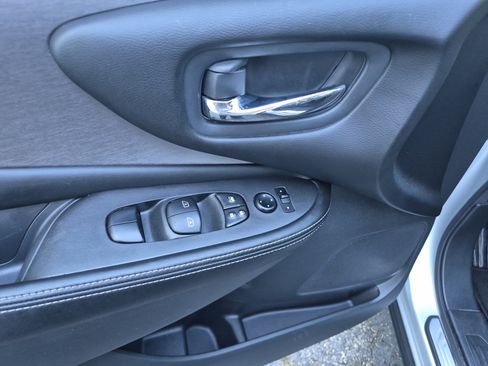 Used 2024 Nissan Murano SV image 9