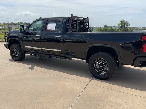 Used 2024 Chevrolet Silverado 3500 High Country w/ High Country Premium Package AWD/4WD image 5