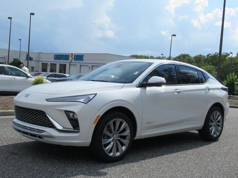 Used 2025 Buick Envista Avenir image 3