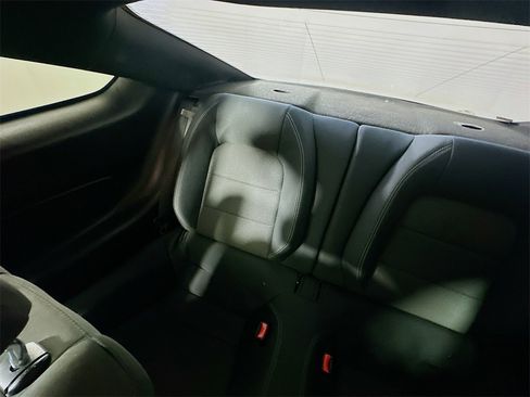 Used 2017 Ford Mustang Coupe image 12