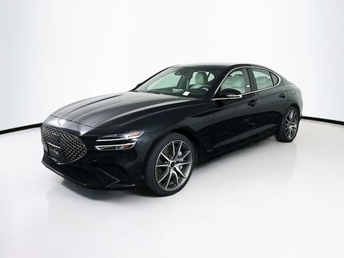 Used 2025 Genesis G70 2.5T image 3