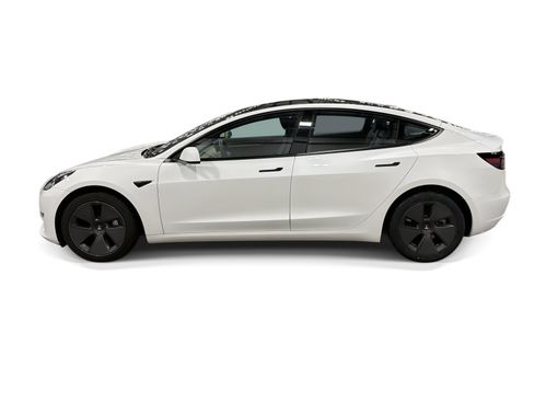 Certified 2023 Tesla Model 3 Standard Range RWD image 3