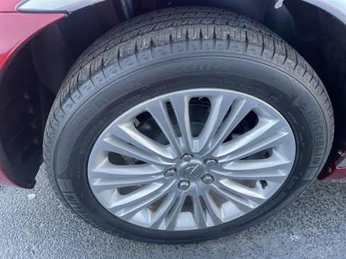 Used 2014 Chrysler 300 Base w/ Driver Convenience Group image 9