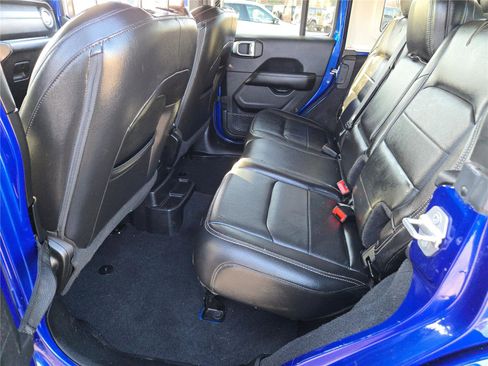 Certified 2018 Jeep Wrangler Unlimited Sahara image 22