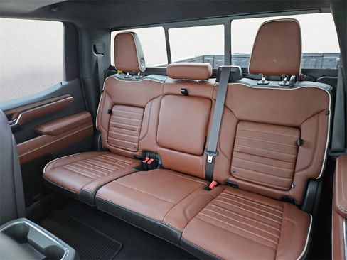 Used 2023 GMC Sierra 1500 Denali Ultimate image 9